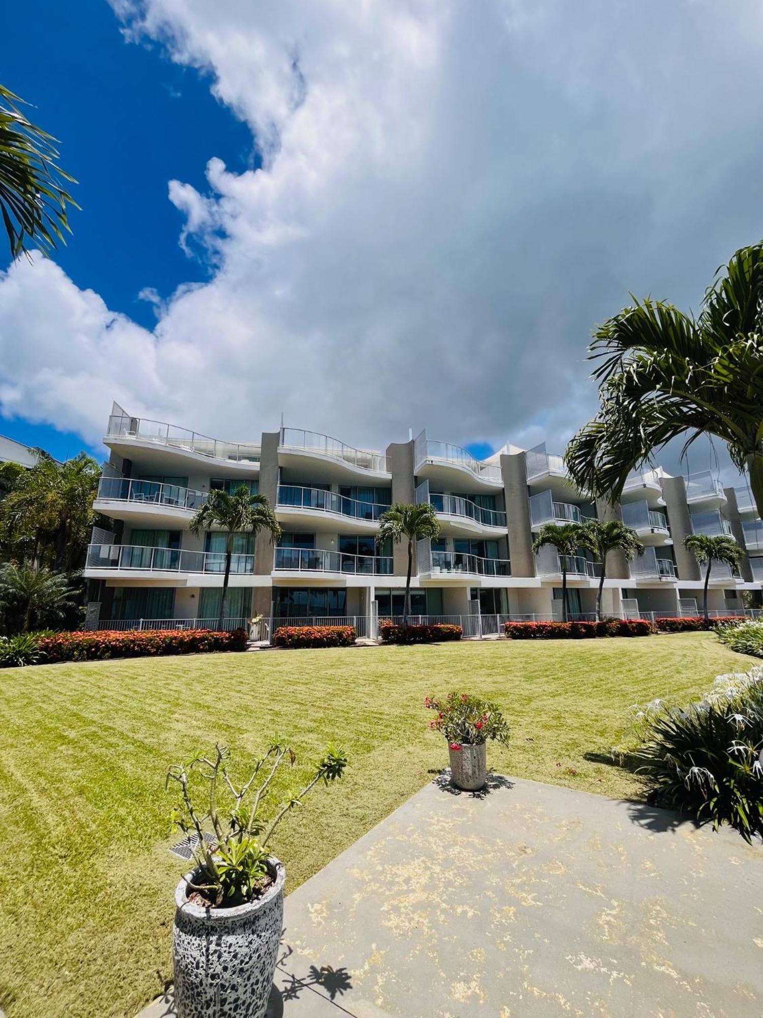 At Marina Shores Airlie Beach Εξωτερικό φωτογραφία The Ritz-Carlton, Cancun