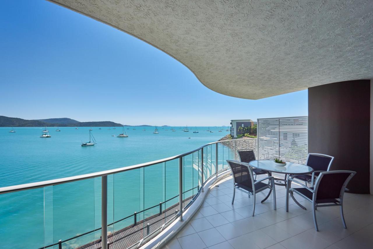 At Marina Shores Airlie Beach Εξωτερικό φωτογραφία View from a balcony at the Mantra on the Water